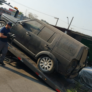 Sucata para retirada de peças Discovery 4